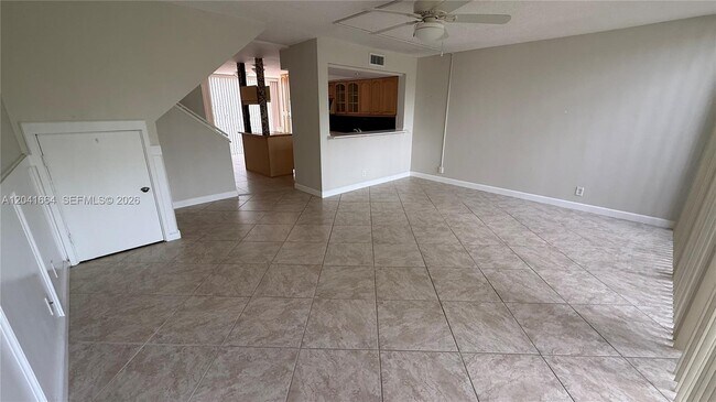 Building Photo - 2921 SW 87th Ave