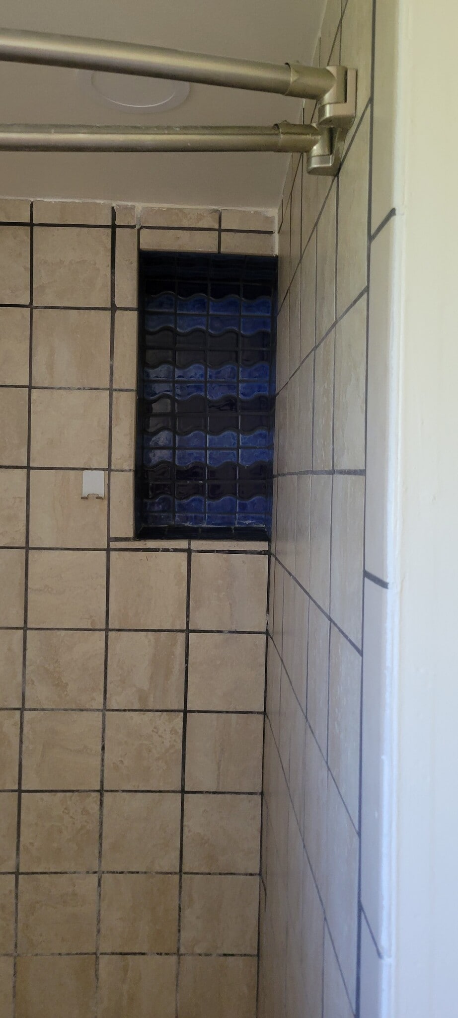 Building Photo - 1430 Peach Ave