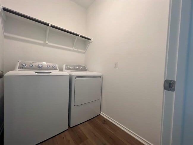 Building Photo - 13604 Menard Wy