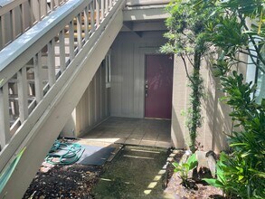 Building Photo - 3 Bed/2 Bath Condo in Windhover Condominiu...