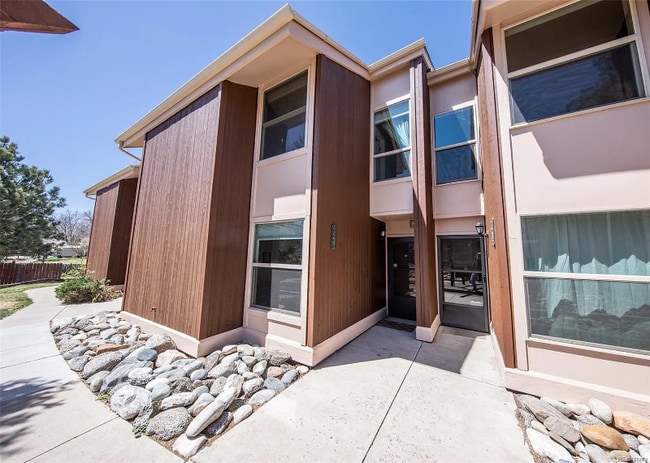 Building Photo - 4433N Carefree