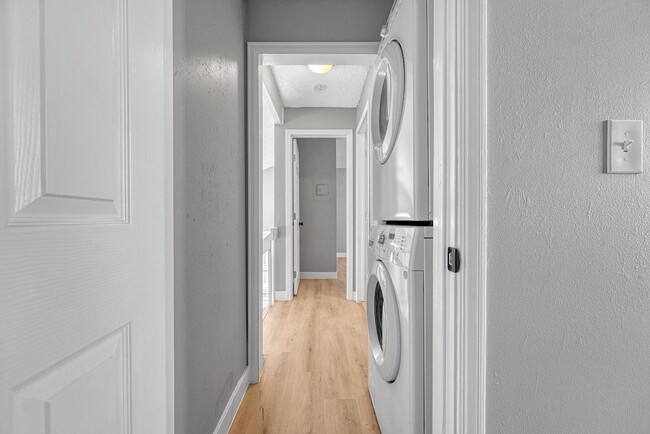 Building Photo - 16934 E Whitaker Dr