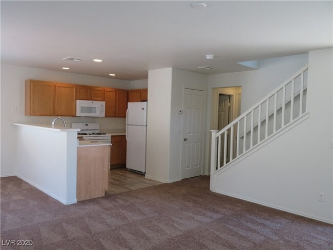 Building Photo - 954 Coronado Peak Ave