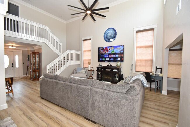 Building Photo - 1 Bedford Dr