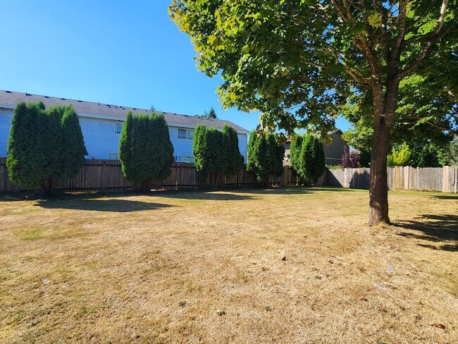 Building Photo - 651 North St