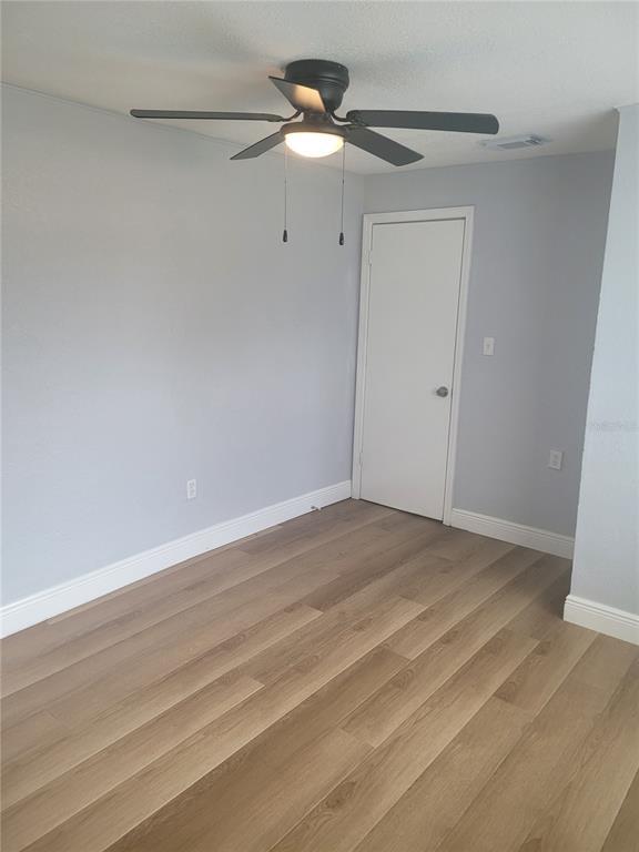 Building Photo - 1320 S Oleander Ave