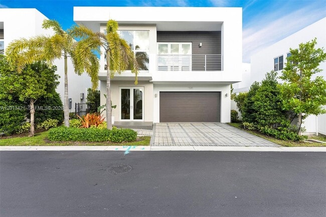 Building Photo - 7535 NW 98th Ave