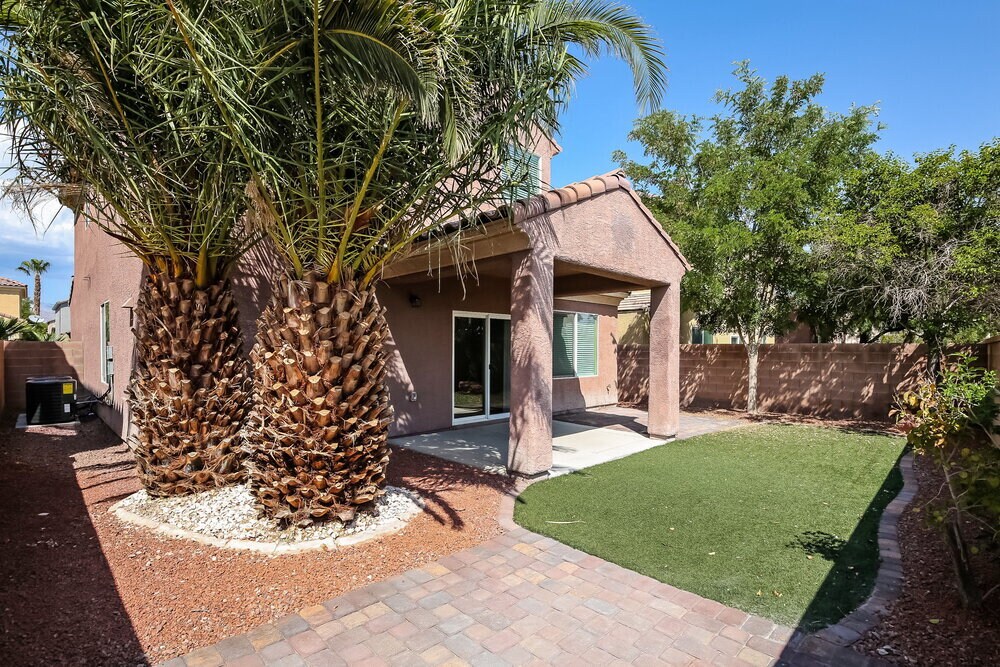 Building Photo - 7113 Mercurio Ave