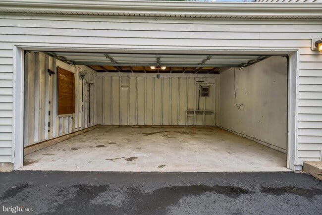 Building Photo - 12629 Fantasia Dr