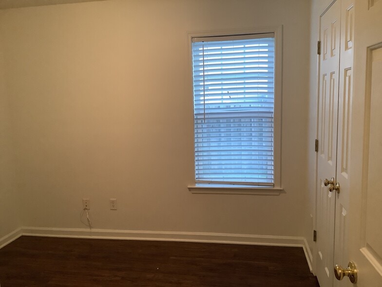 Building Photo - 9504 Huckabee Dr NE