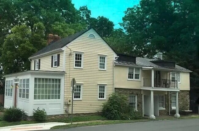 Primary Photo - Jay St