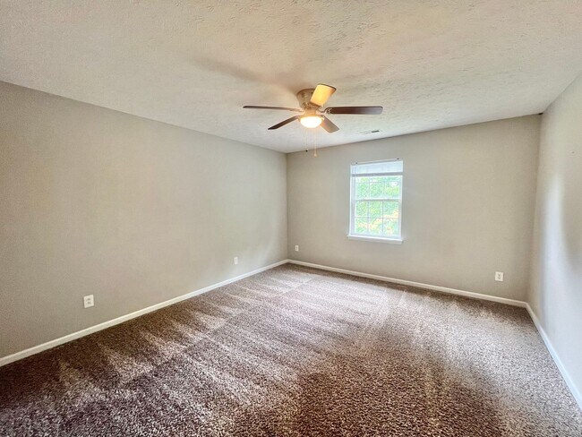 Building Photo - 2019 Spring Creek Dr