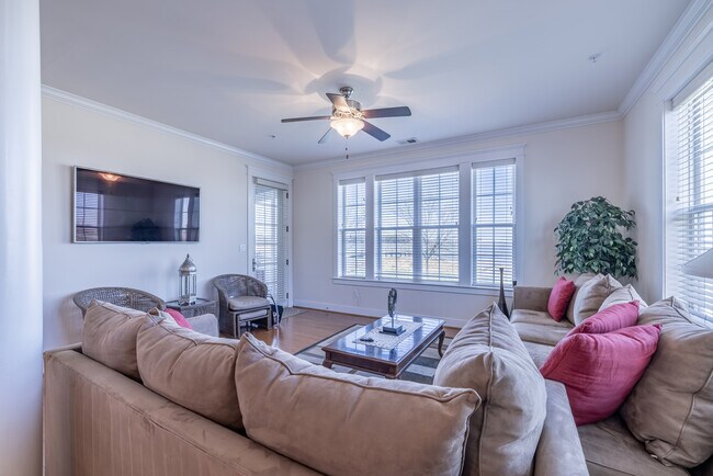 Building Photo - 101 Swan Cove Ln