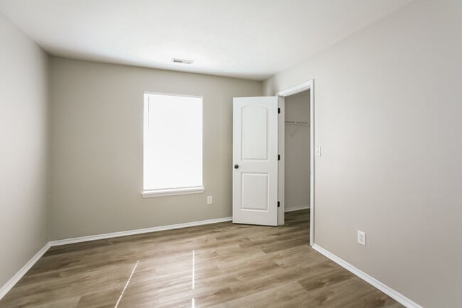 Building Photo - 1117 Squirrel Ridge Rd