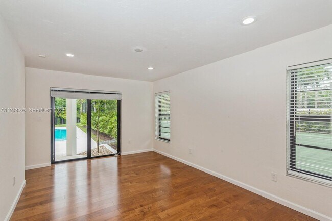 Building Photo - 15405 SW 73rd Ct