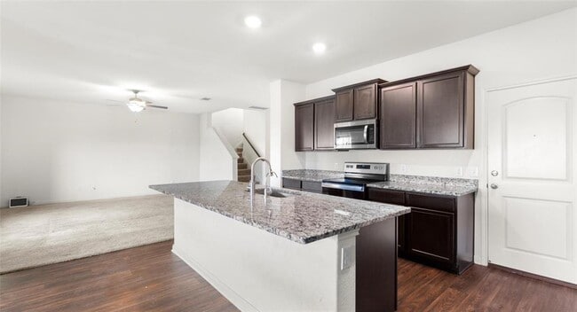 Building Photo - 18524 Speculator Ln