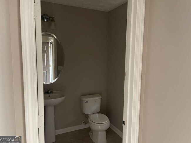 Building Photo - 5549 Sable Way