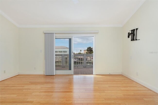 Building Photo - 11820 Capri Cir S