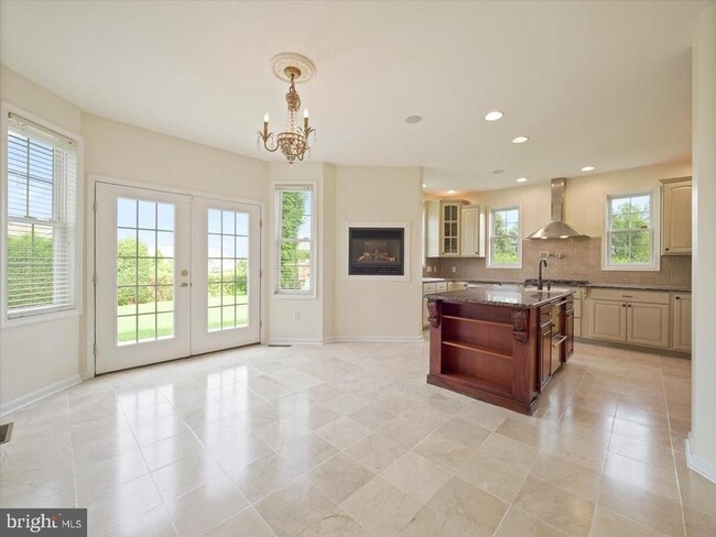 Building Photo - 3271 St Andrews Dr