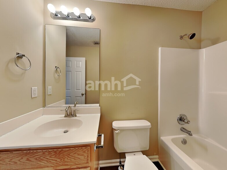 Building Photo - 1621 Harper Spring Dr