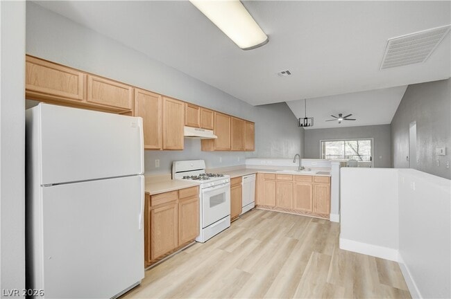Building Photo - 673 Peachy Canyon Cir