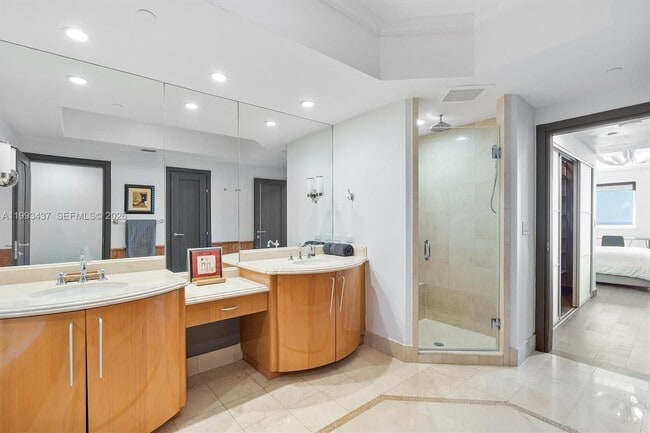 Building Photo - 17875 Collins Ave