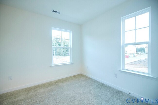 Building Photo - 240 Greenpark Rd