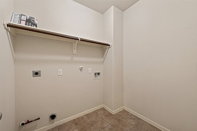 Building Photo - 9118 Cavalier Ln
