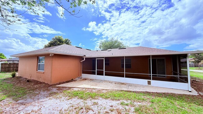 Building Photo - Beautiful 4 Bedroom 2 Bath Home!