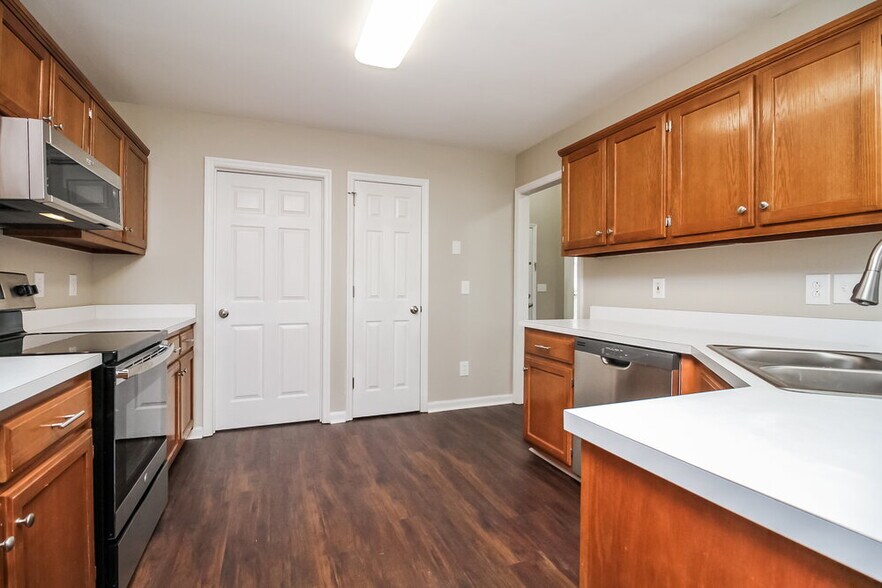 Building Photo - 1812 Tanner Ct
