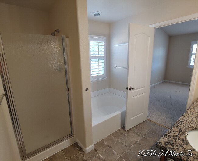 Building Photo - Beautiful Kelseyville rental