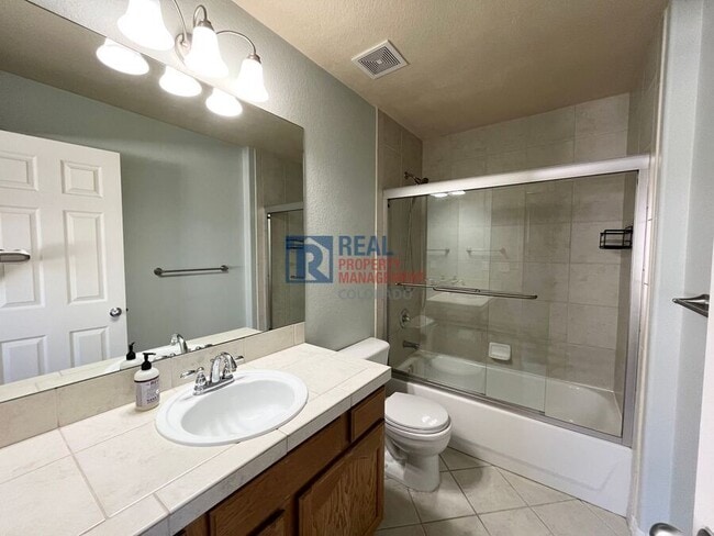 Building Photo - 5304 Stuart St