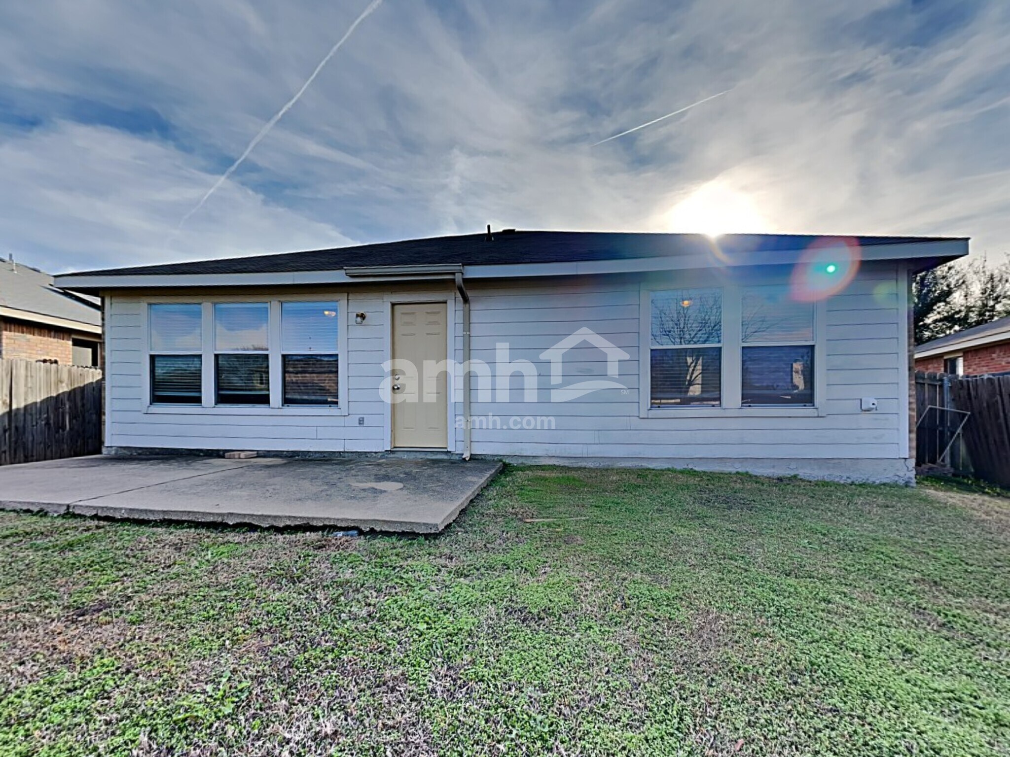 Building Photo - 1140 Single Tree Dr