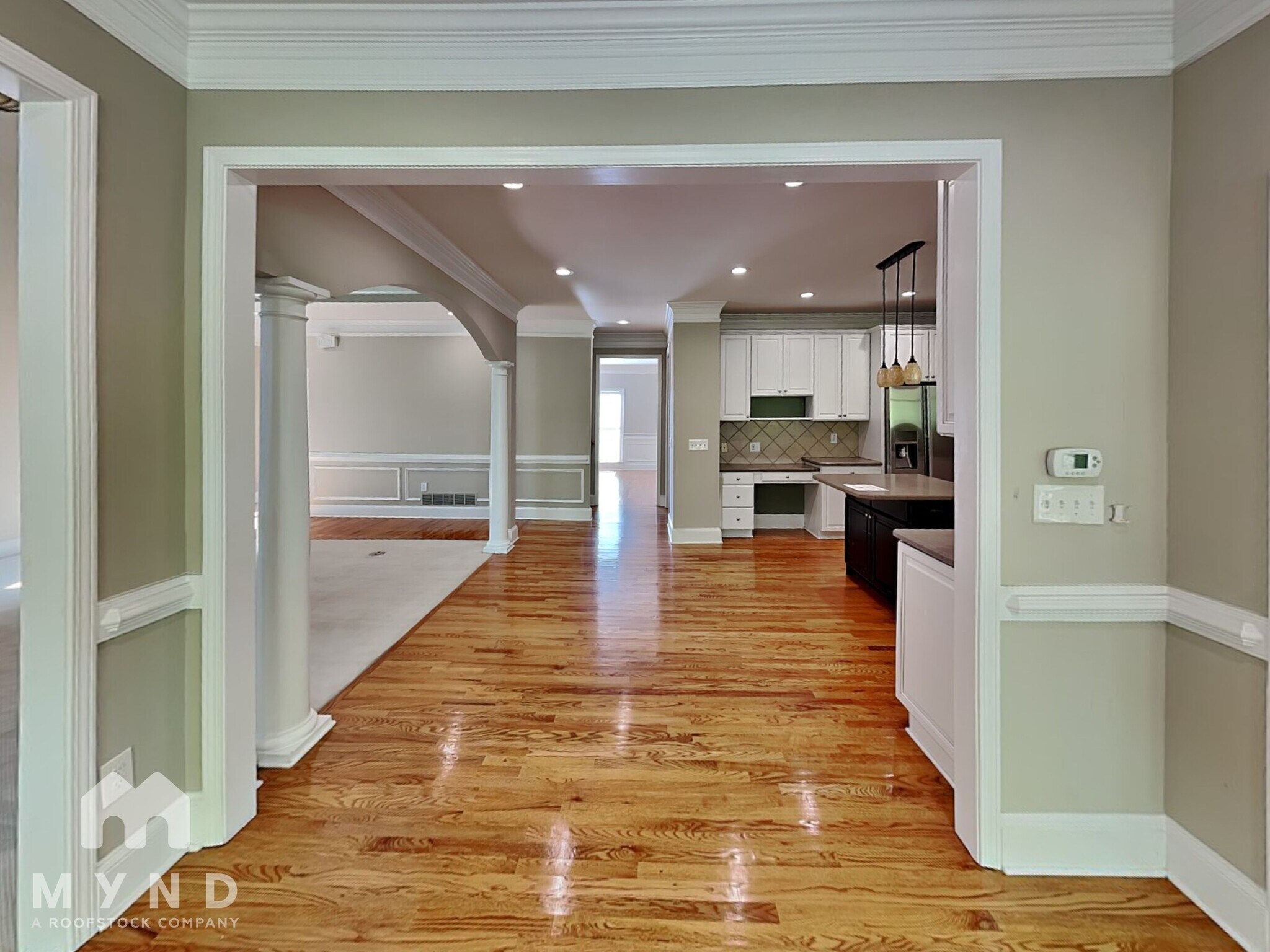 Building Photo - 12515 Magnolia Cir