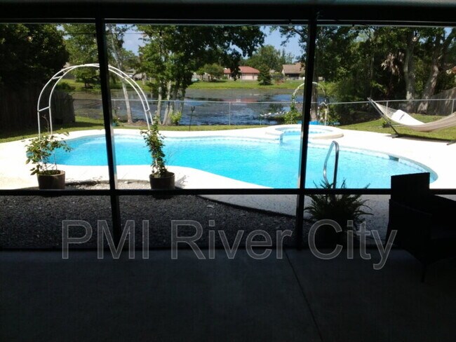 Building Photo - 2320 Locustwood Ct