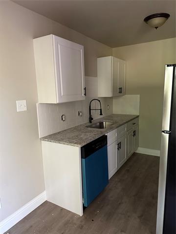 Building Photo - 614 Londonderry Ln