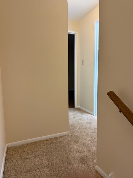Building Photo - 604 Stony Way