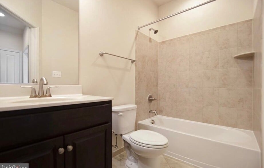 Building Photo - 14011 Godwit St