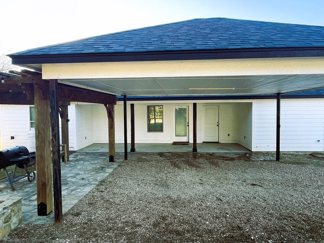 Building Photo - 713 Overlook Dr