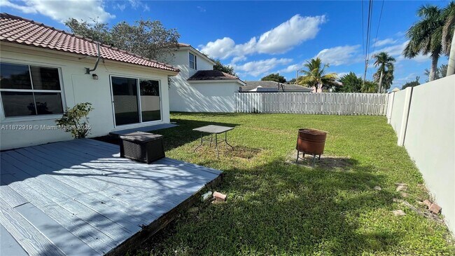 Building Photo - 6952 SW 148 Ln