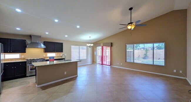 Building Photo - 3 Bedroom Home in the Silverhawk Community Near N Cooper Rd and W Guadalupe Rd!