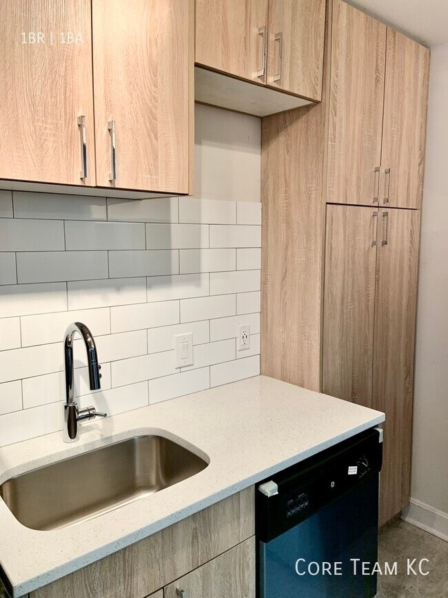 Building Photo - 4314 Mercier St