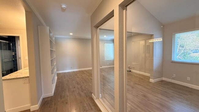 Building Photo - Gorgeous 2BD/2BA, Single-Story TH in Crow Canyon Country Club, Danville- Available NOW!