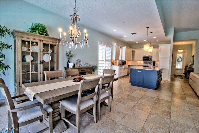 Building Photo - 7931 Valentina Ct
