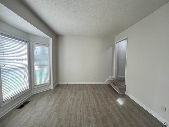 Building Photo - 282 Northridge Dr