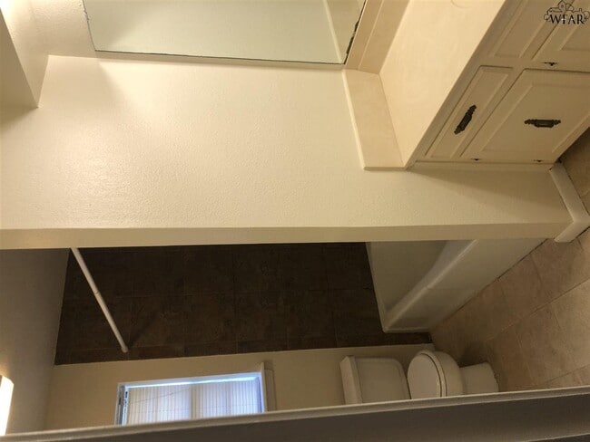 Building Photo - 5119 Edgecliff Dr