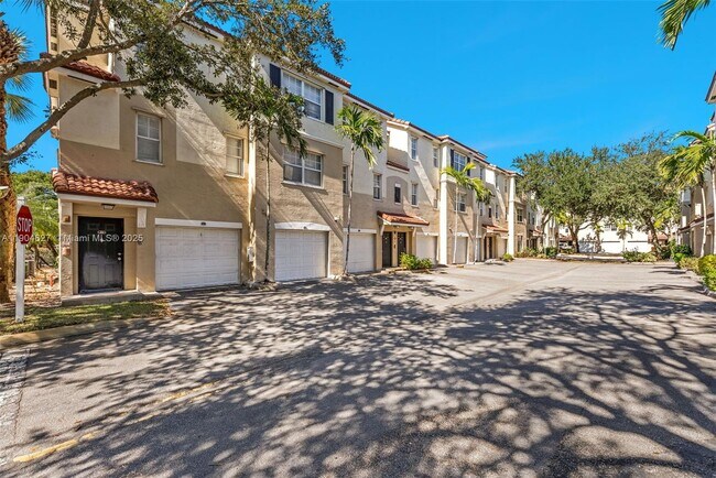 Building Photo - 5840 W Sample Rd