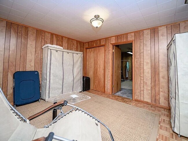 Building Photo - Marvelous 4 Bed 2.5 Bath House In Quarry H...