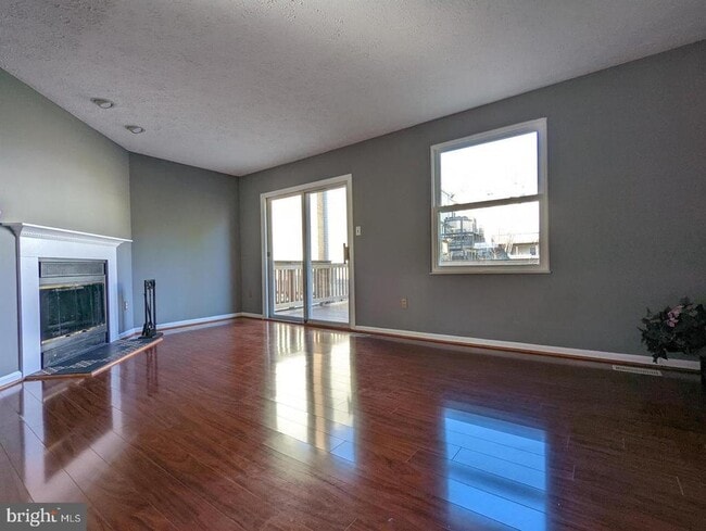 Building Photo - 306 Fleece Flower Dr