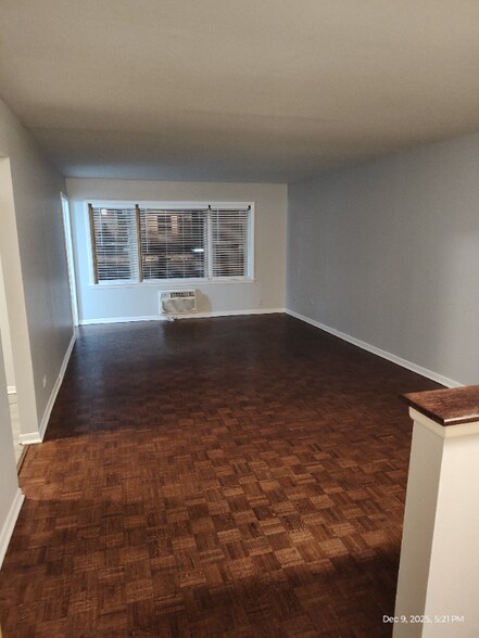 Primary Photo - 8644 Skokie Blvd